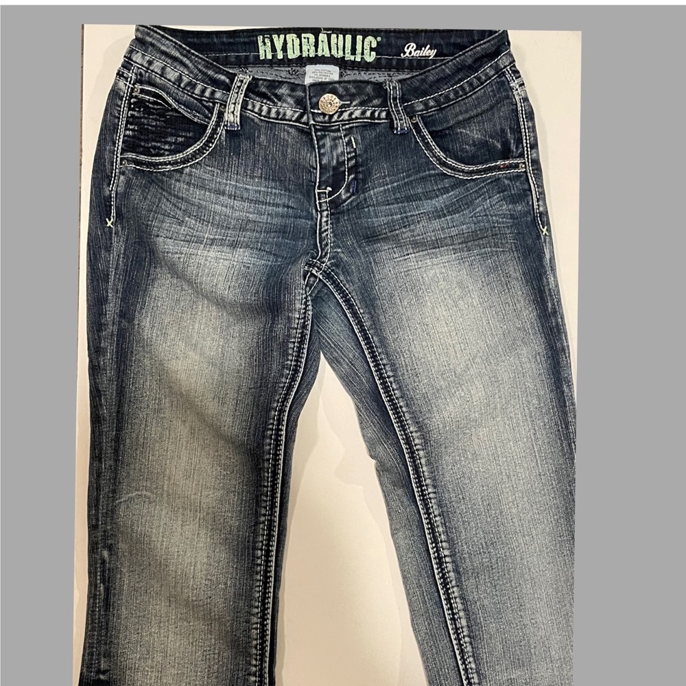 Hydraulic Capri Jeans